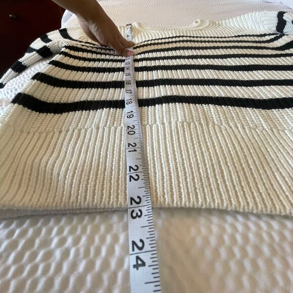 NWT Gap Women's Woven Crewneck White Black Stripe Knit Sweater Size M - Picture 10 of 10